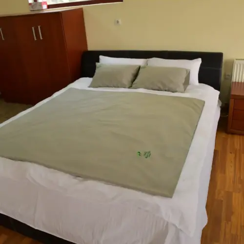 Dvokrevetni apartman “Donji pogled”