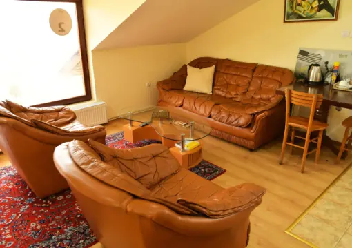 Trokrevetni apartman “Gornji Pogled”