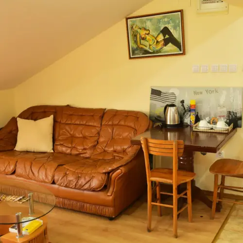 Trokrevetni apartman “Gornji Pogled”